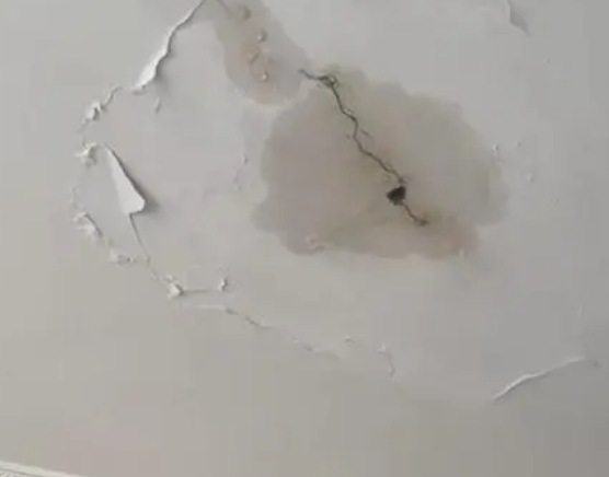 克拉玛依阳台漏水维修公司分享下屋面防水工程质量问题原因分析